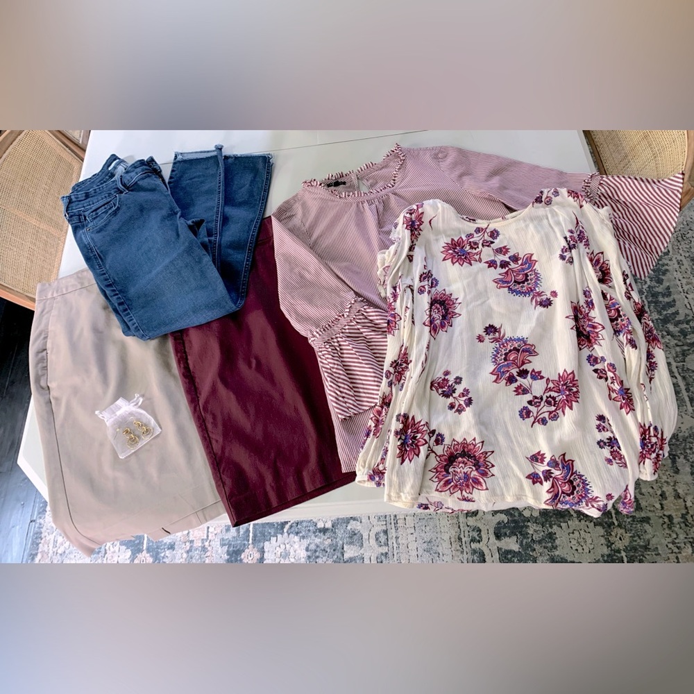 Lot 6 Items Women’s Skinny Jeans Pencil Skirts Tops Talbots Old Navy Earrings XS